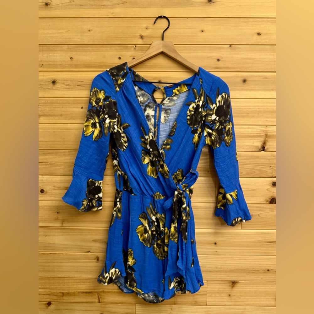 Free People Small All The Right Ruffles Blue Floral 3/4 Sleeve Romper Summer